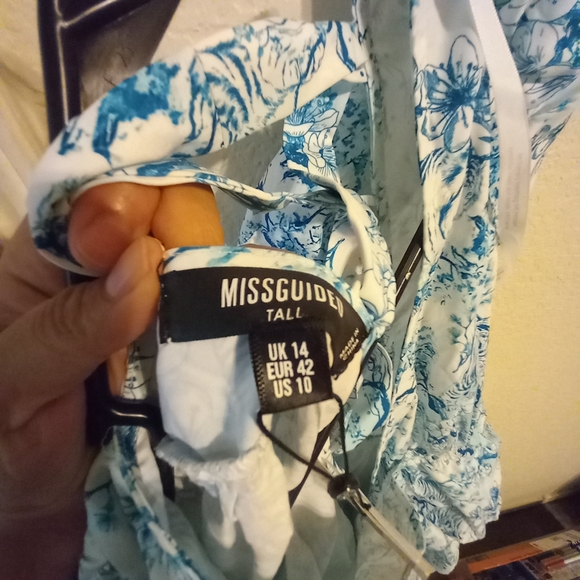 Open back tier dress - Picture 3 of 7